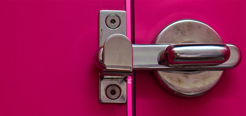 Childproof Gate Lock in Springfield, Illinois